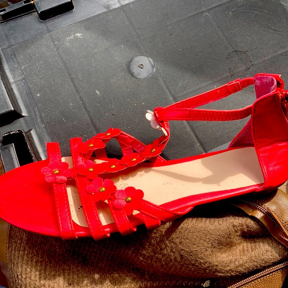 Size 9 Ladies sandals coral color